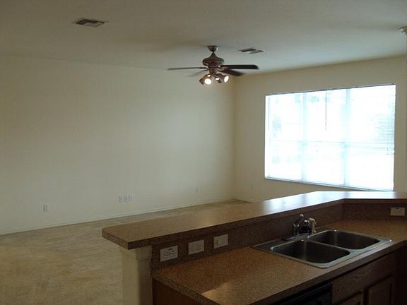 5th image of 2126 NW 15th Ter