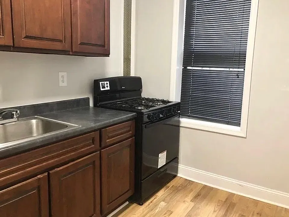 2876 Jerome Ave #3B