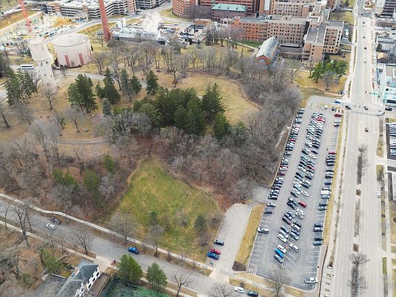 2nd image of 825 3rd St SW