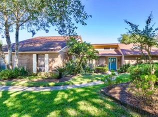 18303 Timberlan Dr, Lutz, FL 33549