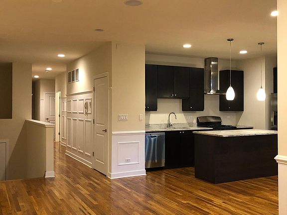 2nd image of 4318 N California Ave #103
