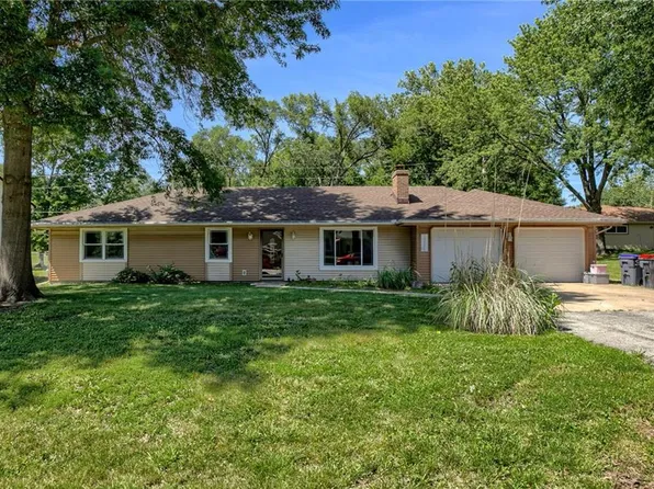 15308 Cedar St, Basehor, KS 66007