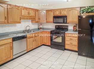 1978 Georgetown Ln, Hoffman Estates, IL 60169