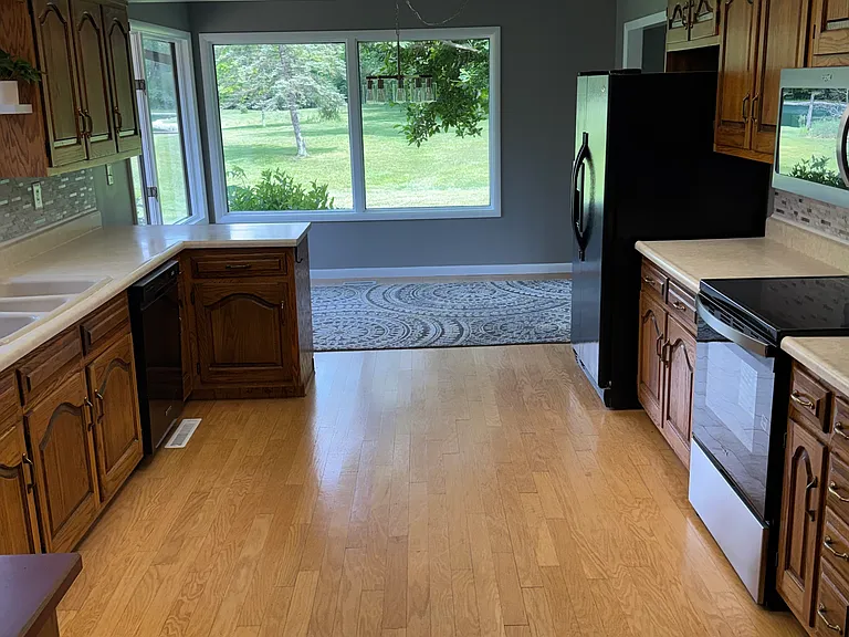 1655 E 400 N — Photo 14