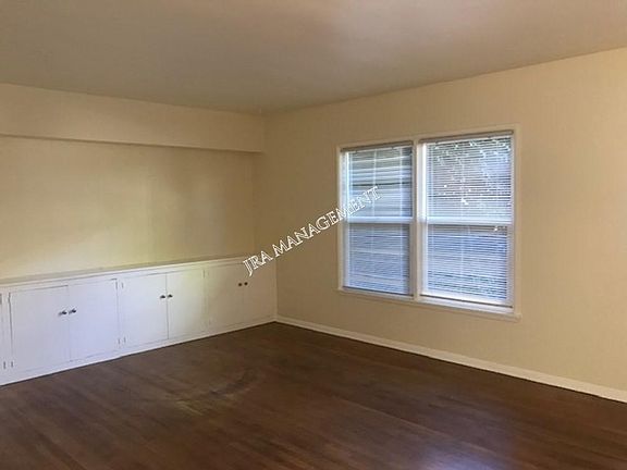 4th image of 2451 Cedar Ave APT 3