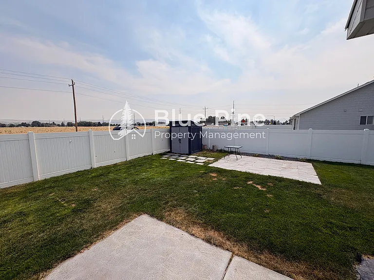 1890 Mesa Canyon Dr — Photo 29