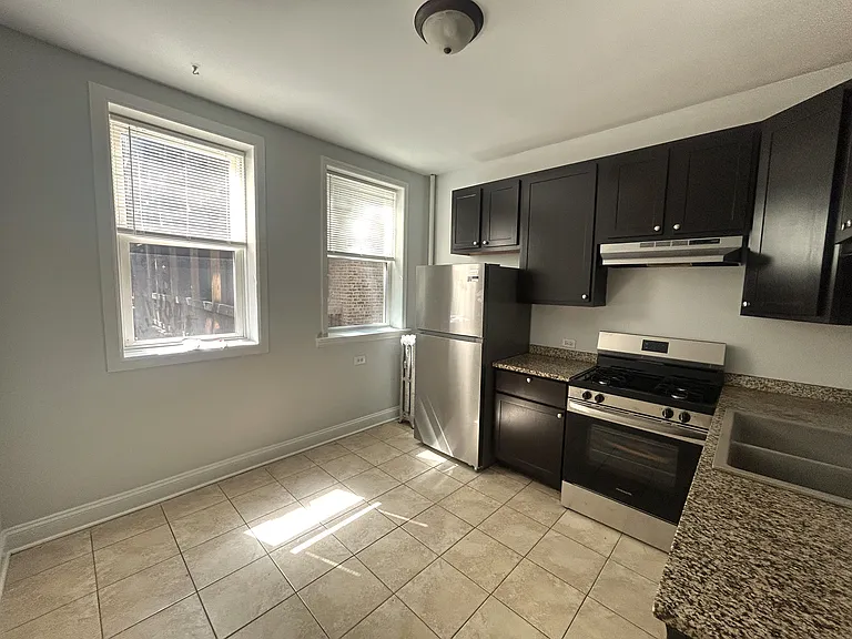 1354 N Kedzie Ave #1F — Photo 4
