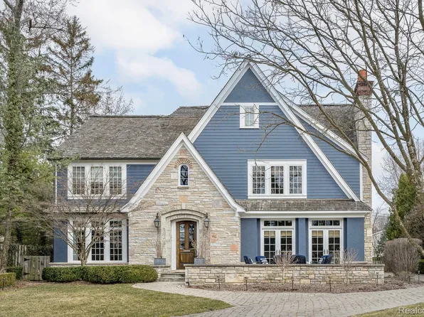 911 Brookwood St, Birmingham, MI 48009