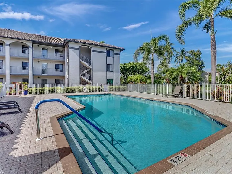 9901 Sunset Cove Ln #226 — Photo 24