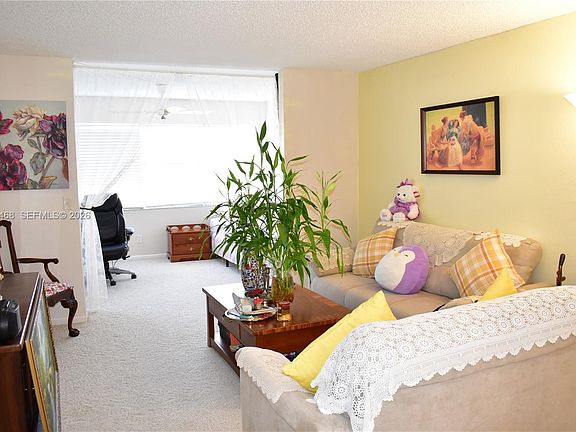 4th image of 9881 Sunrise Lakes Blvd APT 207