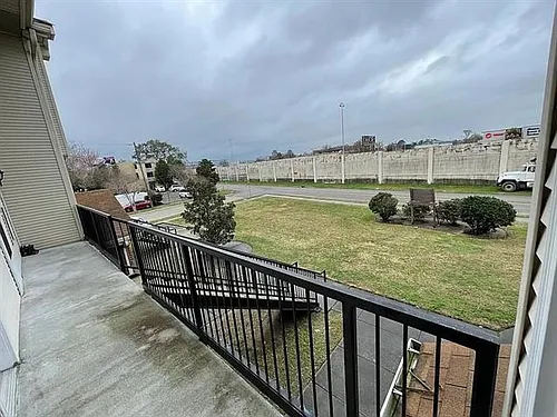 2500 Manson Ave Photo 1