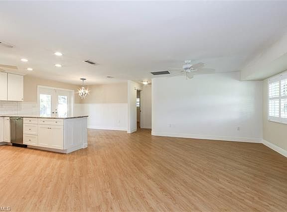 3rd image of 6350 Saint Andrews Cir S