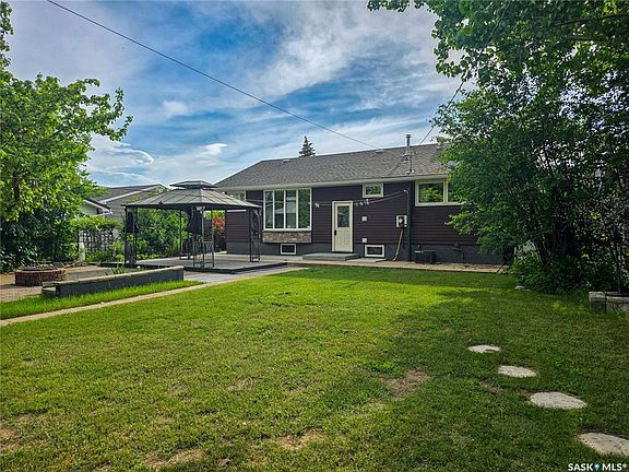 3rd image of 820 Scotia STREET