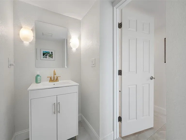 540 59th Ave — Photo 33