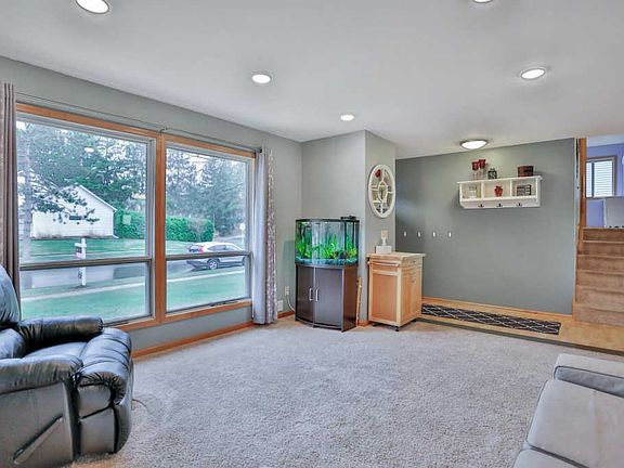 3rd image of 1001 Northland Ave