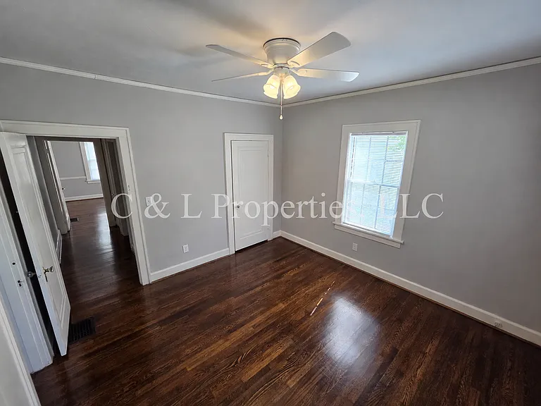 902 Walnut St — Photo 8
