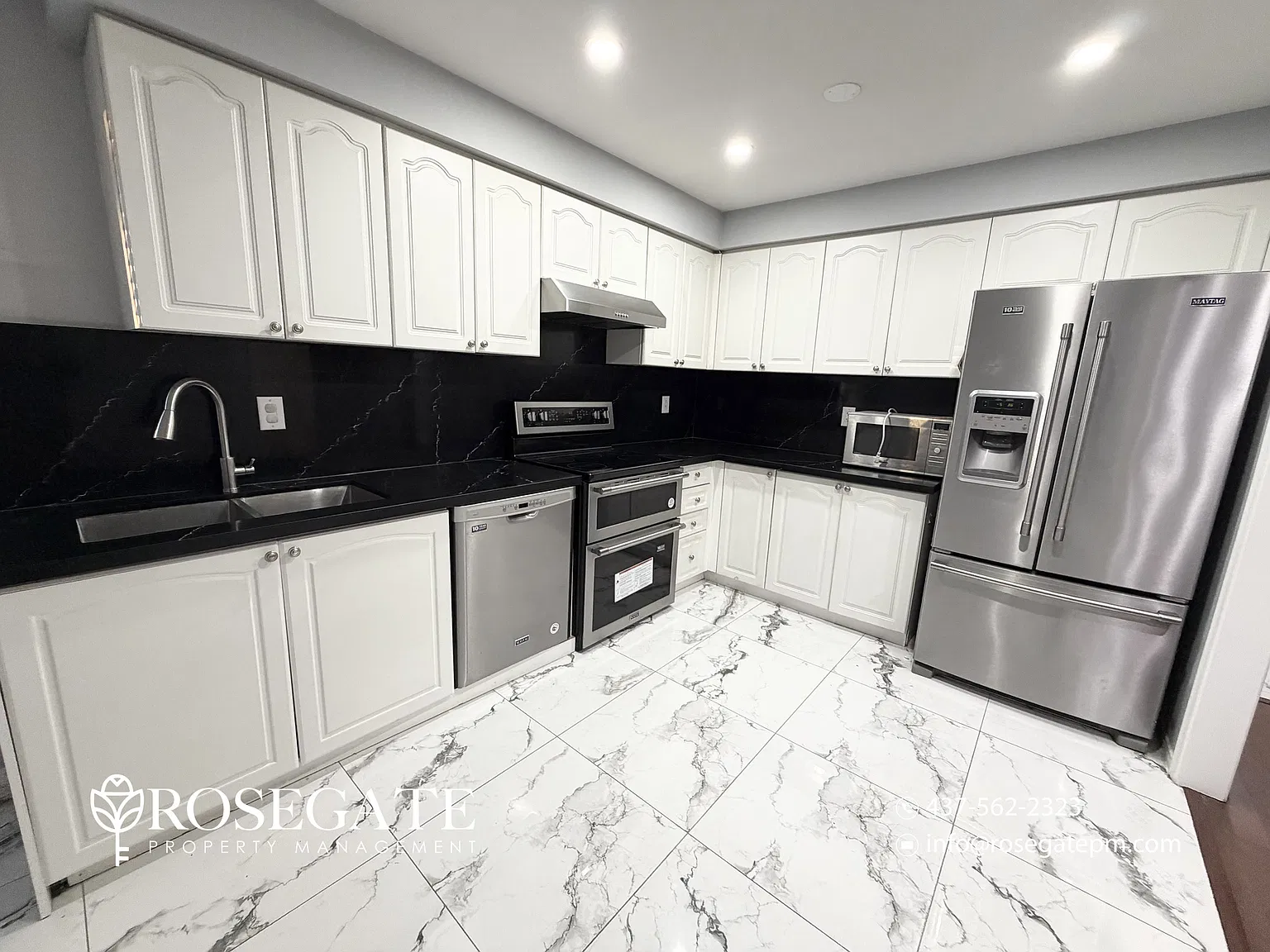 7200 Harding Crescent Mississauga — Photo 2