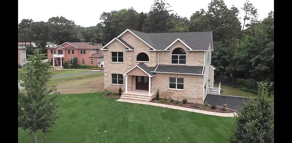 1st image of 8 Pironi Ct