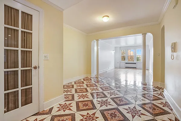 Rented by Bond New York | media 8