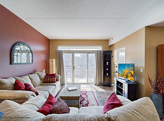 5th image of 3135 Town Square Dr Unit 102