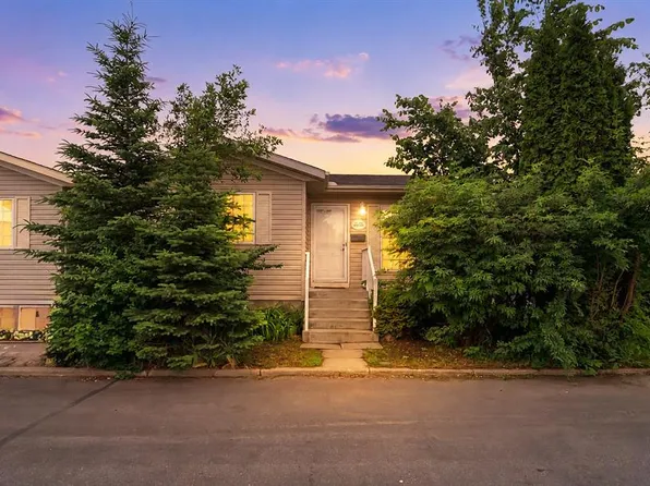 UNIT 14-127 Gropper CRESCENT, Saskatoon, SK S7M 5W2