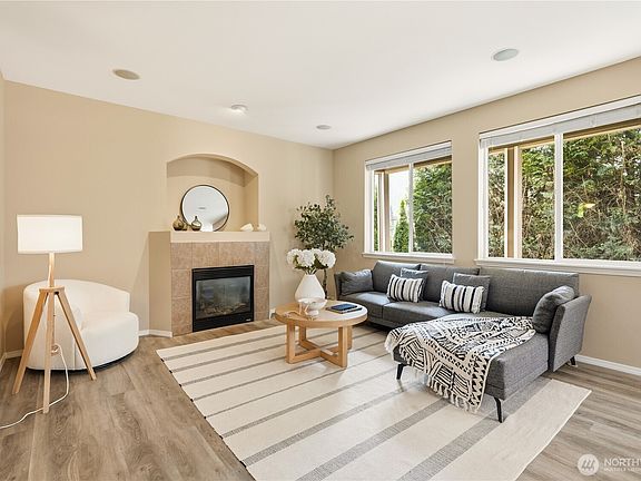 5th image of 17927 SE 27th Avenue