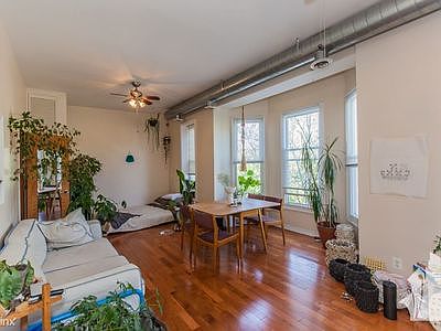 5th image of 1436 W Erie St APT 3B