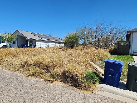 3rd image of 431 Riverview