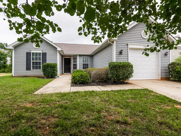 9109 Munsing Dr, Charlotte, NC 28269