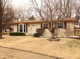 956 Armada Ct, Florissant, MO