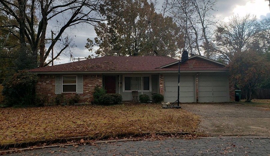 1st image of 1406 Arrowhead Pl