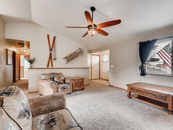 4th image of 4008 Grouse Dr