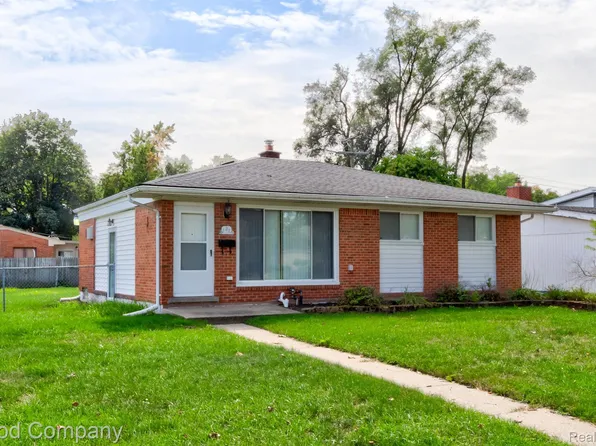 11284 Saar Dr, Sterling Heights, MI 48314