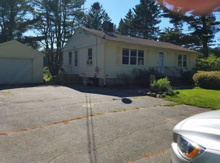 318 Exeter Rd, Hampton Falls, NH 03844