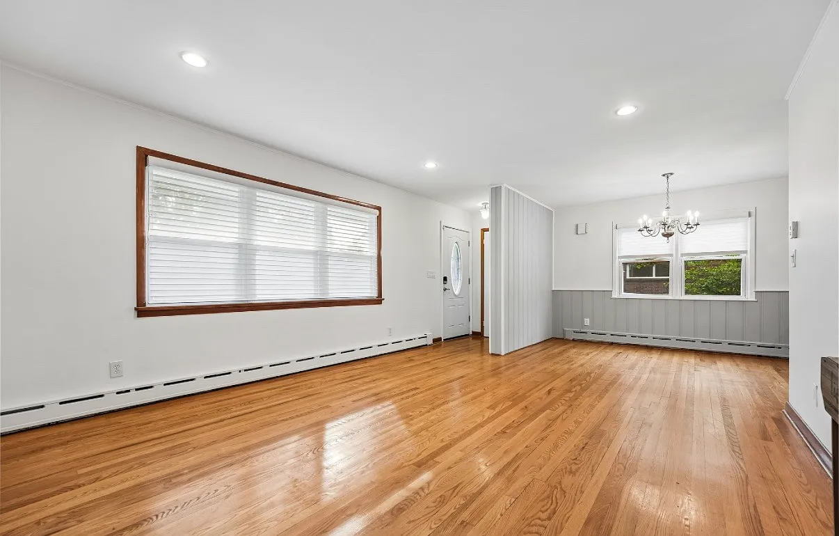 3 bed, 1.5 bath, $4,400 — Photo 4