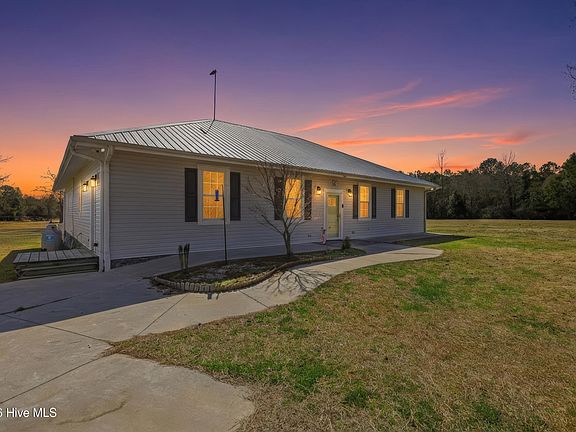 2nd image of 335 Bull Tail Road