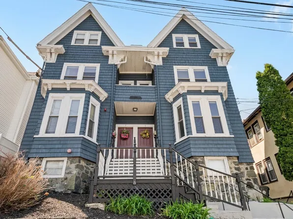 5 Acorn St #2, Malden, MA 02148