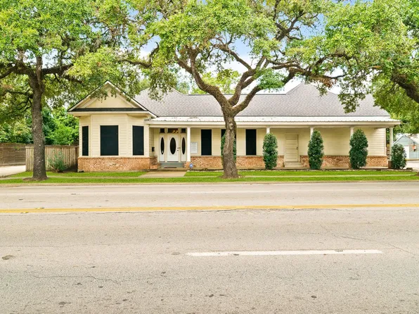 800 Jackson St, Richmond, TX 77469