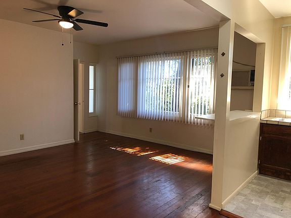 3rd image of 608 N Marengo Ave APT 4
