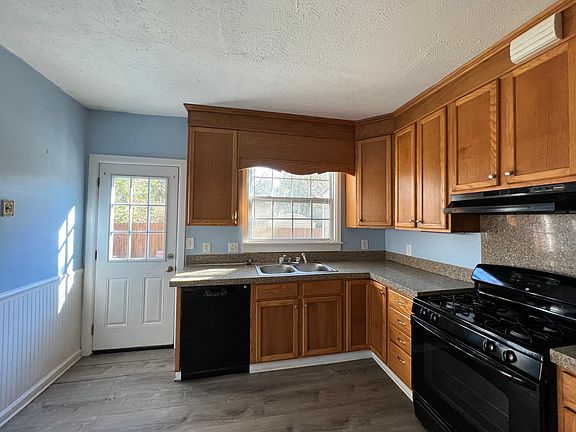 3rd image of 3127 Mastin Ln #A