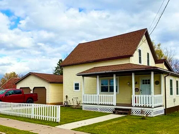 221 S Pleasant St, Pickford, MI 49774