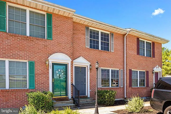 103 Douglas Ave #1