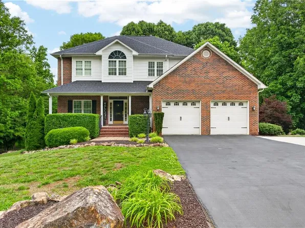 1380 Ridgewood Cir, Asheboro, NC 27203