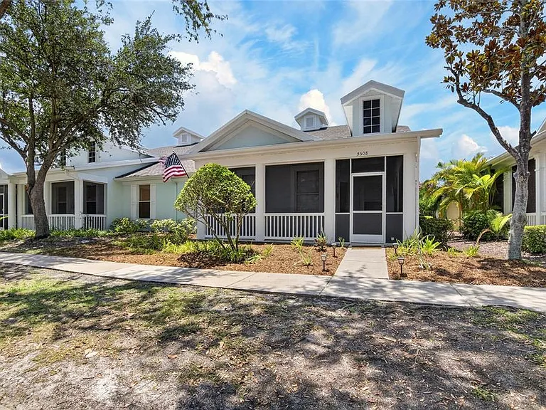5508 Golden Isles Dr — Photo 1