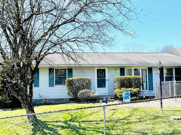 507 Hayhurst St, Rivesville, WV 26588