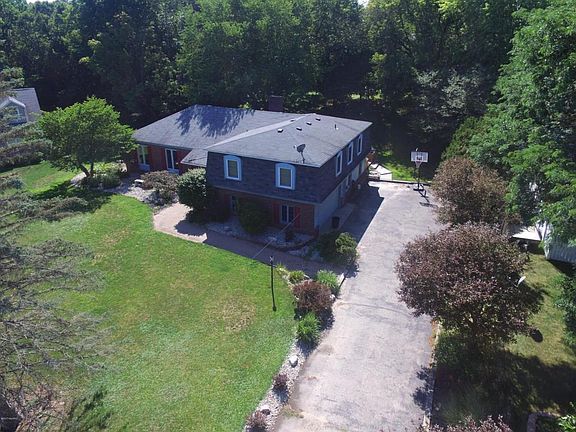 2nd image of 906 Cypress Ct