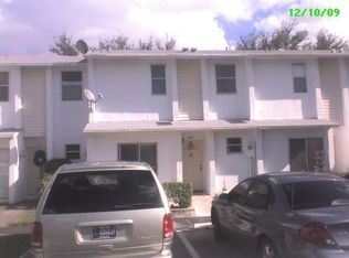 826 Crystal Lake Dr, Deerfield Beach, FL 33064