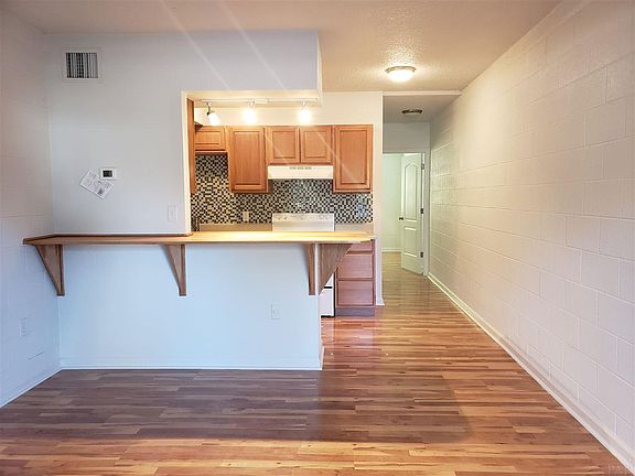 2nd image of 1177 E Lloyd St APT 104
