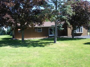792 W Nebobish Rd, Essexville, MI 48732