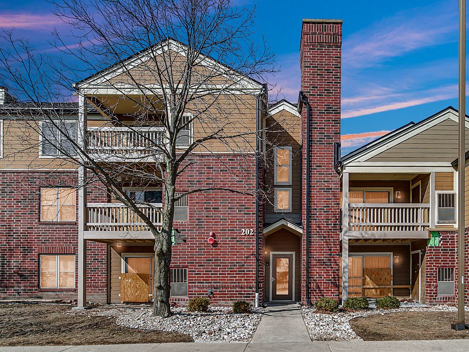 1st image of 202 Glengarry Dr APT 106
